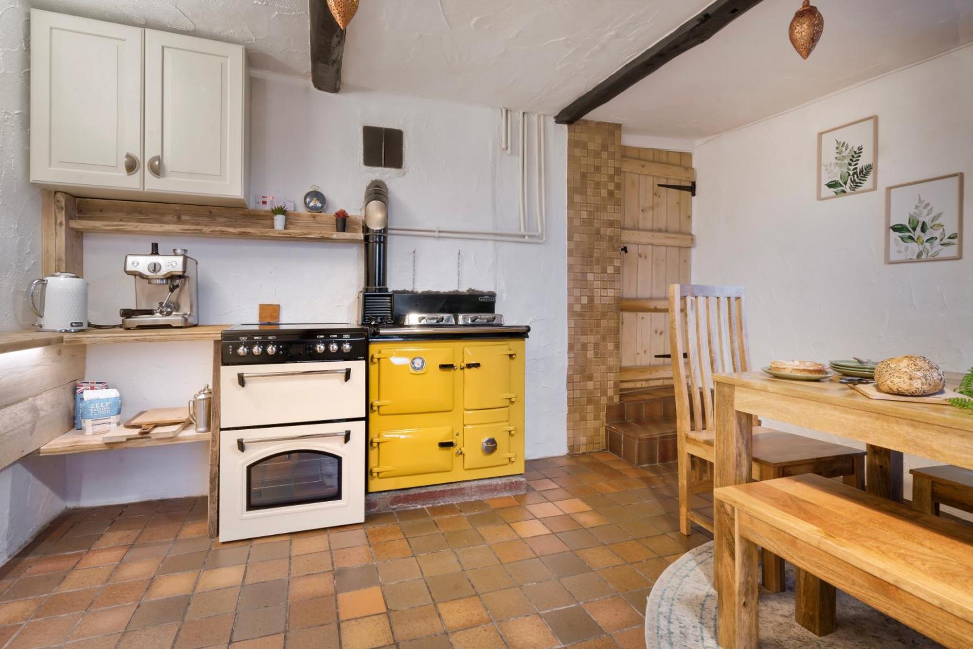 The Gilpin Farmhouse, Lake District Getaway Levens Exterior photo